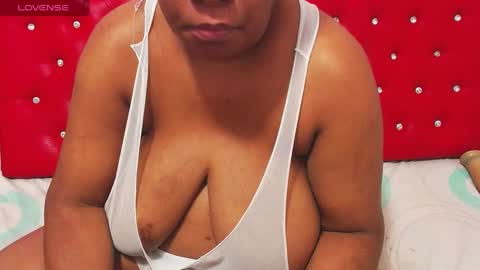 Snapshot of wonderfuldiana chatting on September 13, 11:48 pm online show from September 13, 11:48 pm
