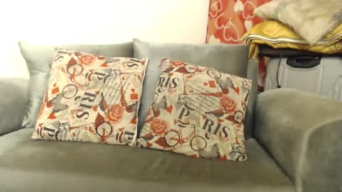 SHENIEL RODRIGUEZ online show from December 26, 7:24 am