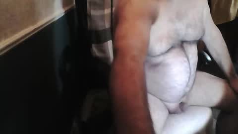 Snapshot of woodburner12 chatting on February 9, 10:41 am woodburner12 online show from February 9, 10:41 am