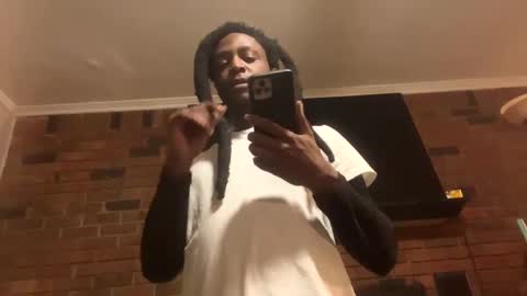 Snapshot of woodpipe69 chatting on March 5, 12:44 pm Woodpipe69 online show from March 5, 12:44 pm