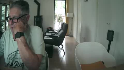 woodwurm and Snoeske online show from September 16, 3:46 pm