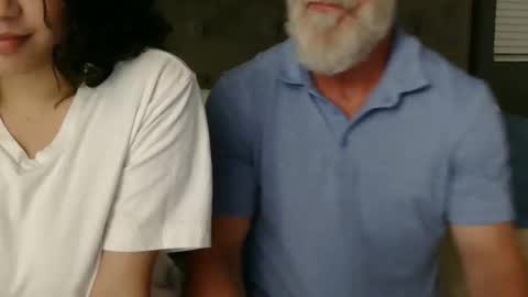 Snapshot of worldhunter69 chatting on February 9, 5:33 am Silver Fox online show from February 9, 5:33 am