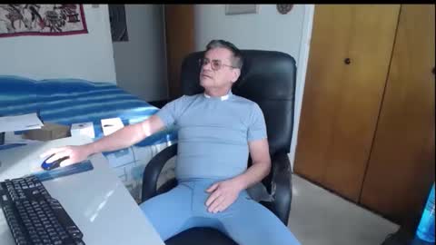 Large one  online show from November 15, 2:46 pm