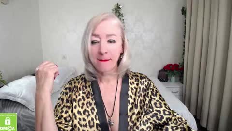 Snapshot of wow_co chatting on February 16, 5:20 pm wow_co online show from February 16, 5:20 pm