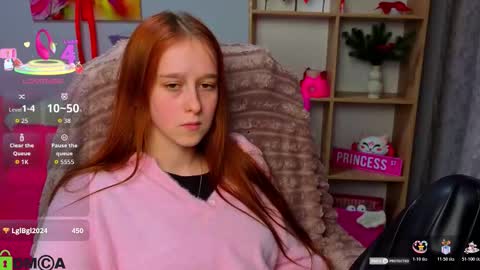 Snapshot of wow_emma_ chatting on February 24, 1:42 pm wow_emma_ online show from February 24, 1:42 pm