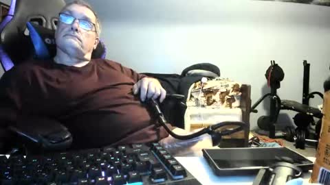 Snapshot of wowsers2022 chatting on September 28, 5:02 am wowsers2022 online show from September 28, 5:02 am