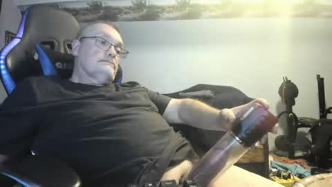 Snapshot of wowsers2022 chatting on October 22, 8:14 am wowsers2022 online show from October 22, 8:14 am