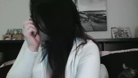 Snapshot of wrenleigh chatting on January 28, 7:11 am Crystal Lake online show from January 28, 7:11 am