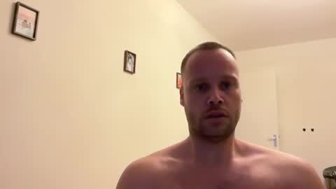 joejoe online show from February 9, 4:40 pm