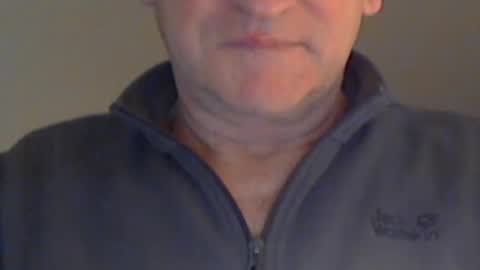 Wuki online show from December 15, 9:42 pm