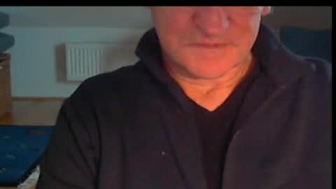 Wuki online show from November 27, 1:35 pm