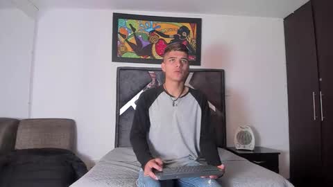 wyatt online show from October 28, 12:30 pm