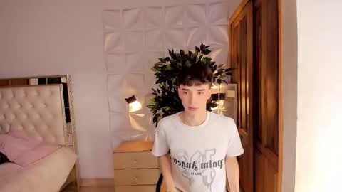 wyatt online show from November 6, 7:59 pm