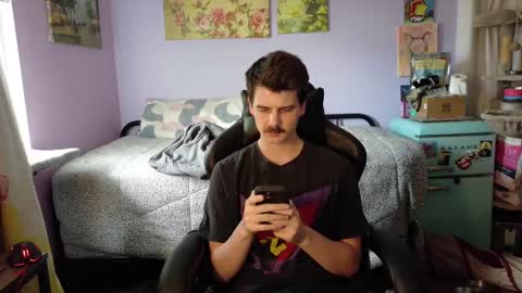 Snapshot of wyattfans_ chatting on October 6, 7:11 pm Wyatt online show from October 6, 7:11 pm