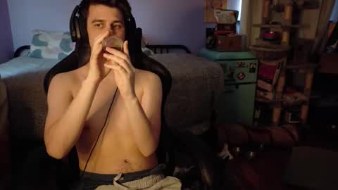 Snapshot of wyattfans_ chatting on October 12, 11:26 pm Wyatt online show from October 12, 11:26 pm