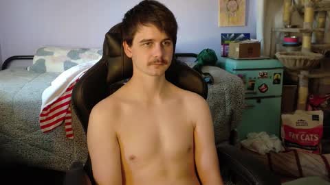 Snapshot of wyattfans_ chatting on October 31, 6:42 pm Wyatt online show from October 31, 6:42 pm