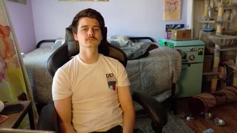 Snapshot of wyattfans_ chatting on November 6, 8:21 pm Wyatt online show from November 6, 8:21 pm