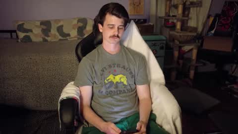 Snapshot of wyattfans_ chatting on November 22, 4:00 am Wyatt online show from November 22, 4:00 am