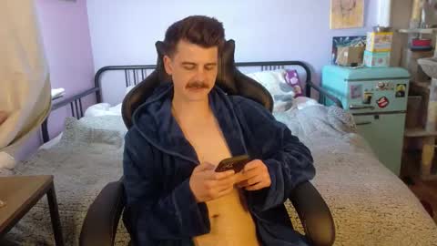 Snapshot of wyattfans_ chatting on December 4, 6:49 pm Wyatt online show from December 4, 6:49 pm