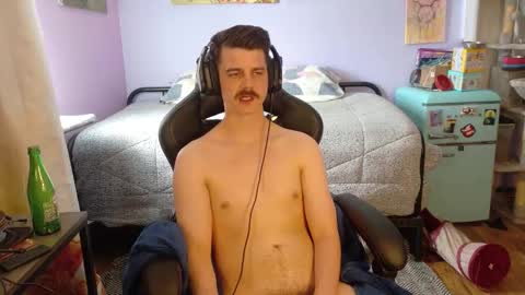 Snapshot of wyattfans_ chatting on December 5, 6:48 pm Wyatt online show from December 5, 6:48 pm