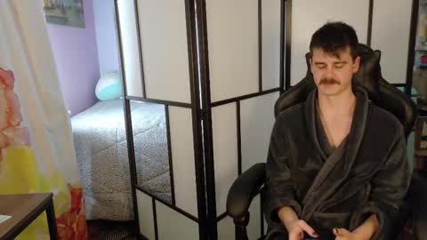 Snapshot of wyattfans_ chatting on February 2, 8:18 pm Wyatt online show from February 2, 8:18 pm