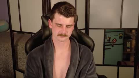 Snapshot of wyattfans_ chatting on February 3, 5:49 am Wyatt online show from February 3, 5:49 am