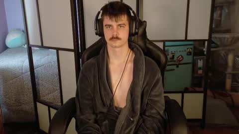 Snapshot of wyattfans_ chatting on February 3, 8:58 pm Wyatt online show from February 3, 8:58 pm