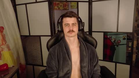 Snapshot of wyattfans_ chatting on February 6, 8:07 am Wyatt online show from February 6, 8:07 am