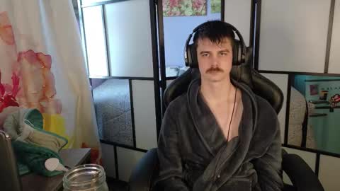 Snapshot of wyattfans_ chatting on February 8, 7:17 pm Wyatt online show from February 8, 7:17 pm