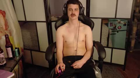 Snapshot of wyattfans_ chatting on February 27, 7:41 am Wyatt online show from February 27, 7:41 am