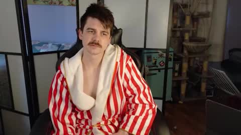 Snapshot of wyattfans_ chatting on February 28, 6:42 pm Wyatt online show from February 28, 6:42 pm