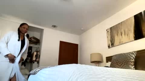 Wynter Heat online show from December 6, 9:02 pm