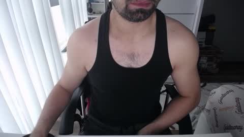 Snapshot of x_____0_____x chatting on January 9, 11:24 am Mr. Lonely online show from January 9, 11:24 am