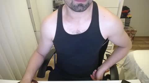 Snapshot of x_____0_____x chatting on January 12, 10:26 pm Mr. Lonely online show from January 12, 10:26 pm