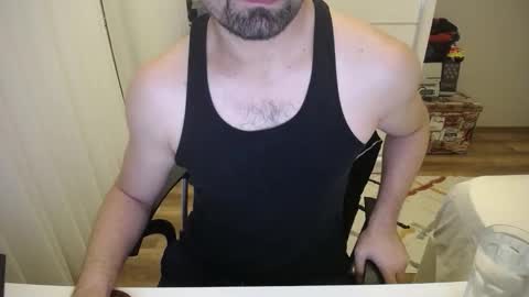 Snapshot of x_____0_____x chatting on January 14, 10:58 pm Mr. Lonely online show from January 14, 10:58 pm