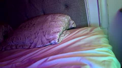 Mariah  online show from November 2, 2:47 am