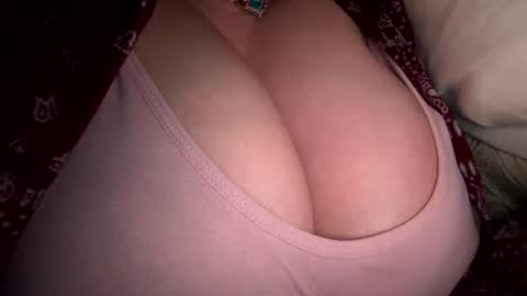 Mariah  online show from February 26, 9:25 pm