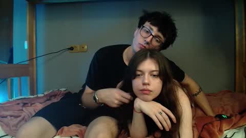 Snapshot of x_files_t chatting on October 9, 11:25 pm Philipp and Este online show from October 9, 11:25 pm