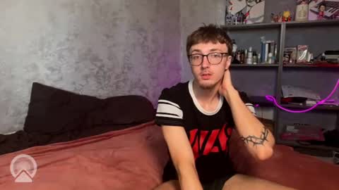 Philipp and Este online show from July 16, 8:31 am