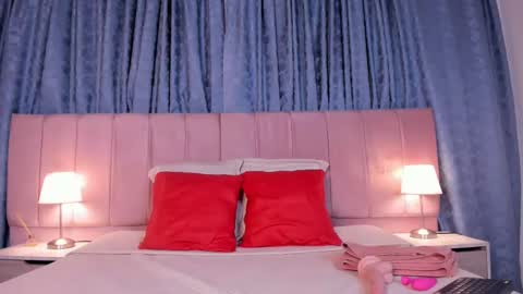 x_milu online show from February 25, 6:31 pm