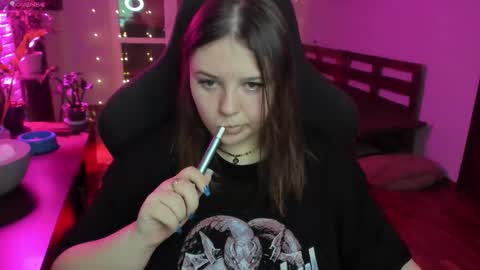 LOVE NERDS ONLY online show from February 17, 5:04 am