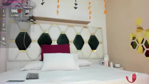 xaanderGrey online show from November 1, 3:52 am