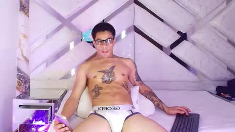 Snapshot of xabier_583 chatting on February 28, 10:00 pm xabier online show from February 28, 10:00 pm