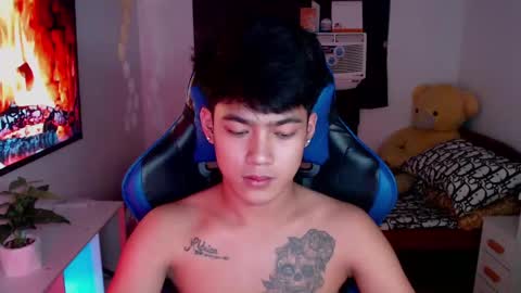 Snapshot of xaldrian_destroyer chatting on February 27, 1:17 pm Prince Aldrian online show from February 27, 1:17 pm