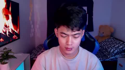 Snapshot of xaldrian_destroyer chatting on March 11, 12:22 am Prince Aldrian online show from March 11, 12:22 am