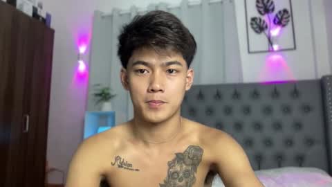 Snapshot of xaldrian_destroyer chatting on January 8, 9:11 am Prince Aldrian online show from January 8, 9:11 am