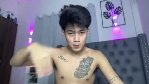 Snapshot of xaldrian_destroyer chatting on February 5, 5:17 pm Prince Aldrian online show from February 5, 5:17 pm