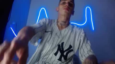 xalejo_max online show from December 2, 11:11 pm