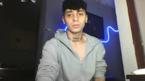 xalejo_max online show from July 22, 11:57 am