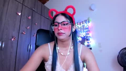 Snapshot of xallysonx_ chatting on January 9, 2:29 pm XALLYSONX online show from January 9, 2:29 pm